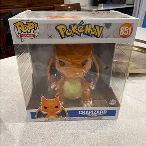Pokémon Charizard 10” Funko POP! Vinyl